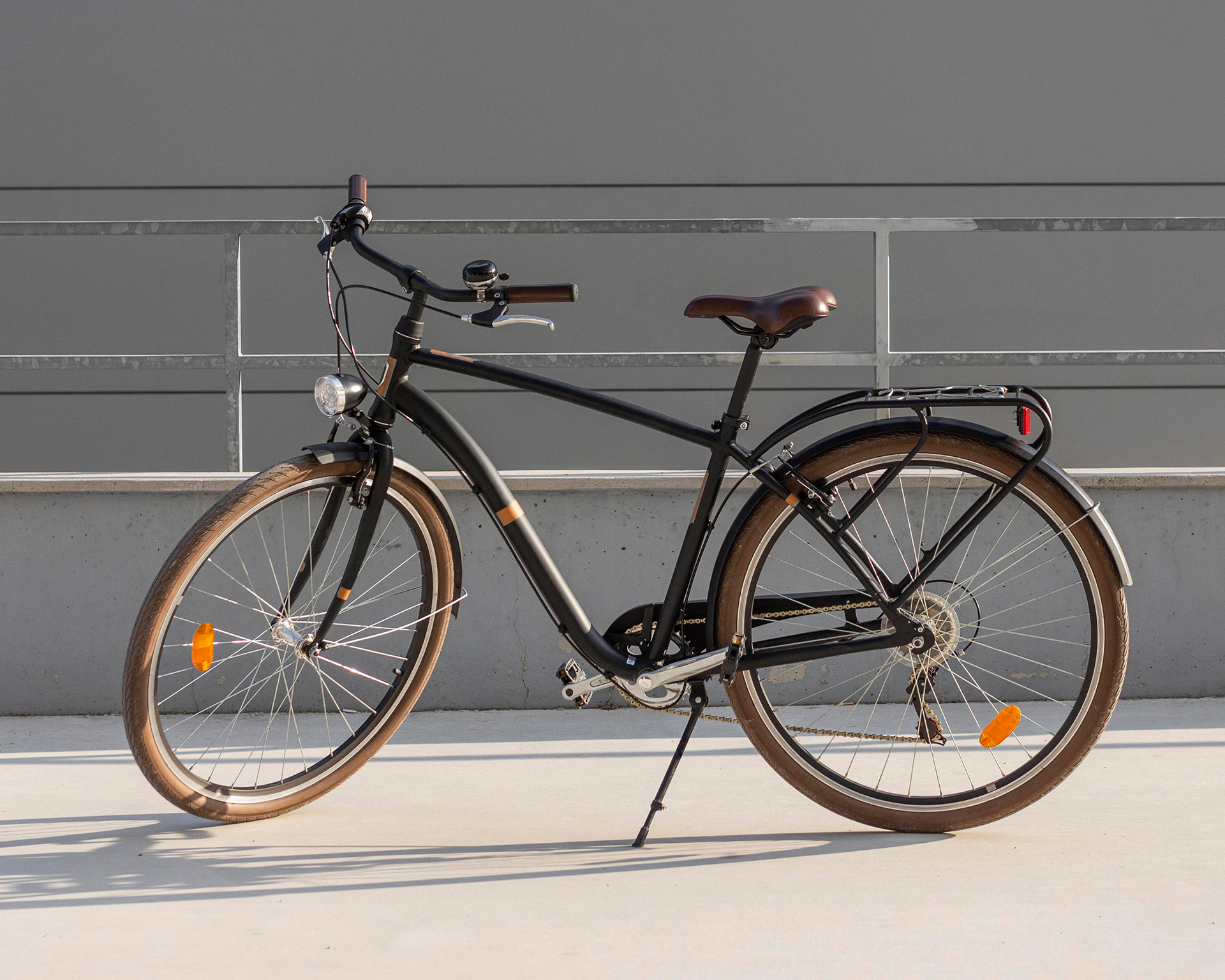 old-bicycle-ecological-transport